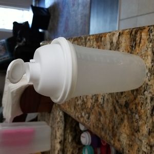 Vintage Tupperware shaker bottle (plastic)